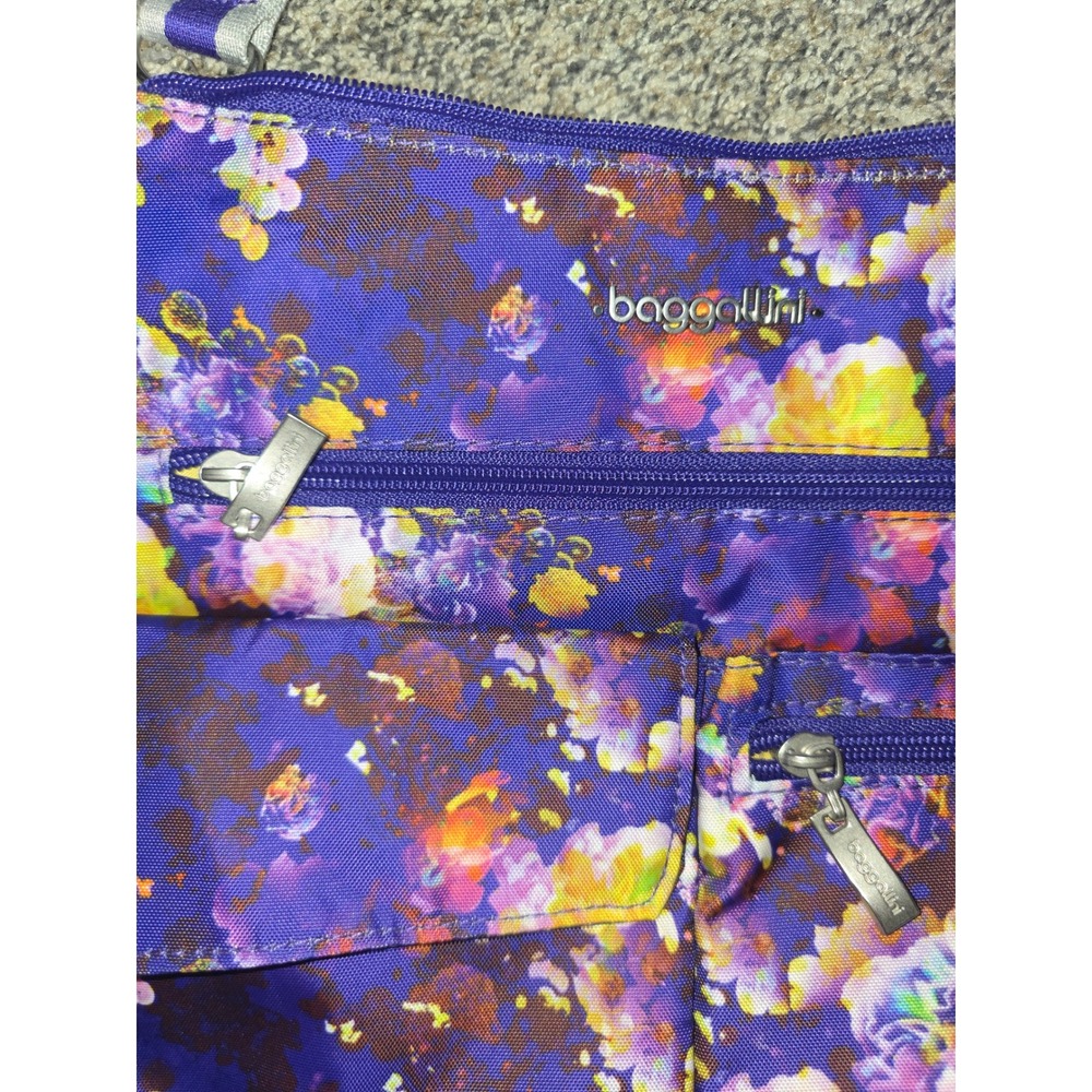 Baggallini Town Square Crossbody Purple Floral Nylon Bag TSQ697B1058 NWT - Picture 4 of 8